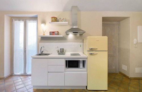 Boragni Apartment | Apartment "Casa Virginia - Corbezzolo" with Shared Pool & Wi-Fi