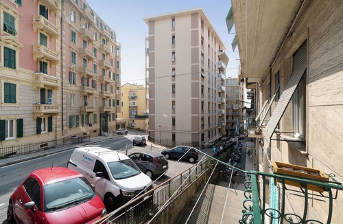 Savona Apartment | Apartment 'Cruise' with Private Terrace, Balcony and Wi-Fi