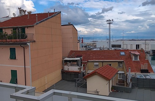 Savona Apartment | Apartment 'Frontemare' with Sea View, Wi-Fi and Air Conditioning