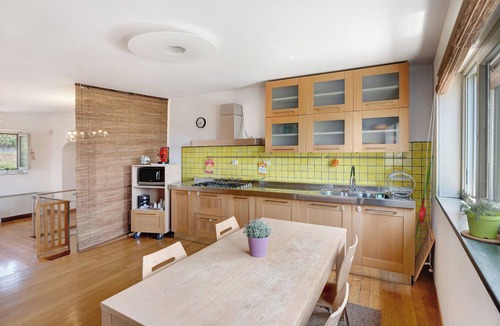 Magazzeno Apartment | Apartment 'Hepburn' with Sea View, Wi-Fi and Air Conditioning