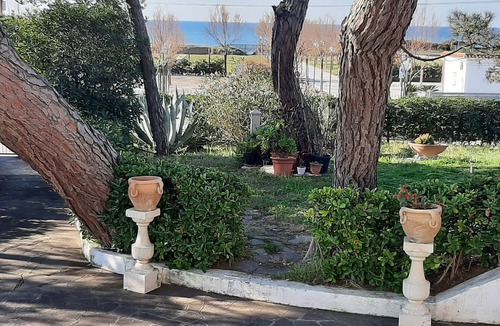Minturno Apartment | Apartment in Villa Valentini, seafront, Gulf of Gaeta, parking included