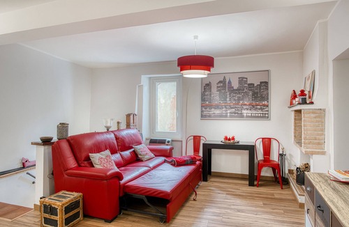 Terni Apartment | Apartment 'Il Rifugio Del Cuore' with Wi-Fi