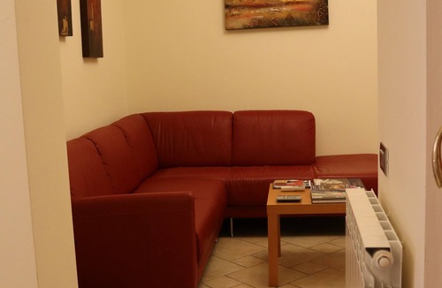 Santa Maria degli Angeli Apartment | Apartment In Assisi With Balcony