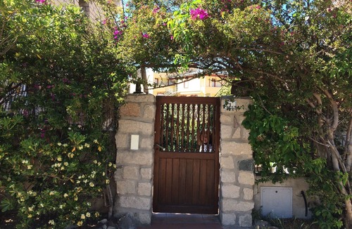 Lu Bagnu Apartment | Apartment in blooming villa in Lu bagnu, Castelsardo