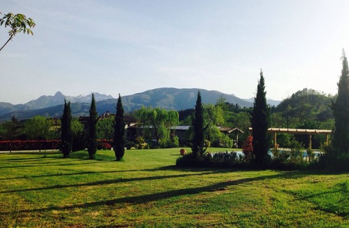 Villa Collemandina Apartment | Apartment in Villa Toscana