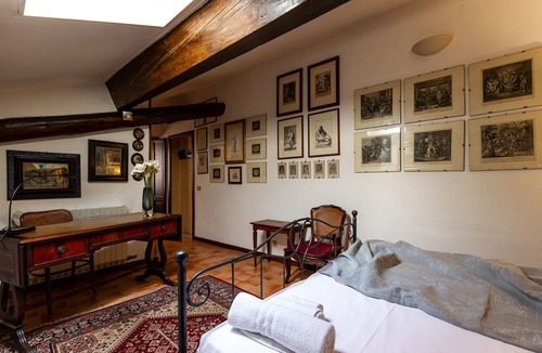 Old Town Apartment | Apartment in the historic center with private car parking