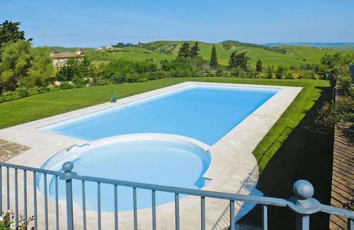 Gambassi Terme Apartment | Apartment in Tuscany with Golf Course