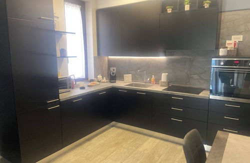Pero Apartment | Apartment in villa 1 minute walk from M1 metro, with pets allowed