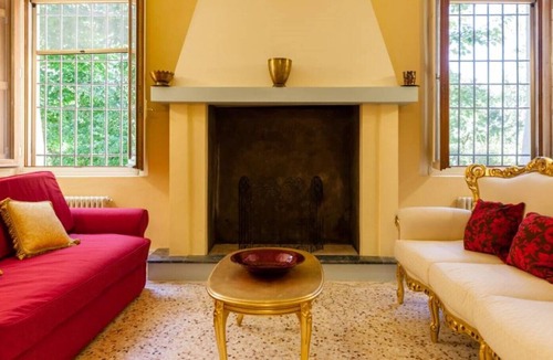 Massa Castello Apartment | Apartment in Villa with swimming pool
