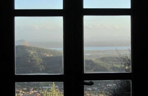 Massarosa Apartment | Apartment with WIFI, pool, A/C, TV, patio, pets allowed, panoramic view, close to Viareggio