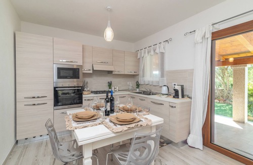 Santa Teresa di Gallura Apartment | Apartment 'Trilo Nina' with Private Terrace, Private Garden and Air Conditioning