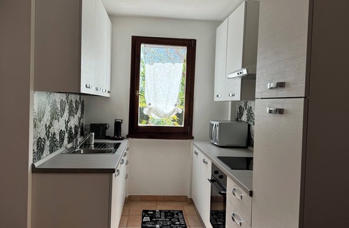 Santa Veneranda Apartment | Apartment just steps away from the sea with pool and whirlpool