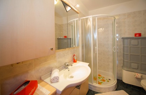 Castelvecchio Alto Apartment | Apartment "Kristallhof Golden" with Mountain View, Garden & Terrace
