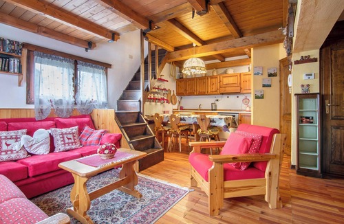 Campodolcino Apartment | Apartment 'La Baita Verde' with Mountain View