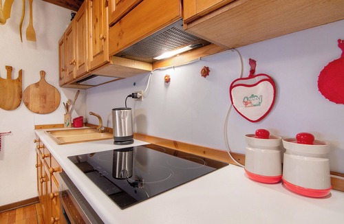 Campodolcino Apartment | Apartment 'La Baita Verde' with Mountain View