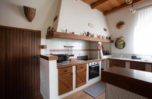 Mossa Apartment | Apartment 'La Ginestra - Sauvignon' with Private Terrace, Wi-Fi and Air Conditioning
