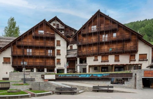 Grangesises Apartment | Apartment La Piazza Deluxe in Sestriere - 4 persons, 1 bedrooms