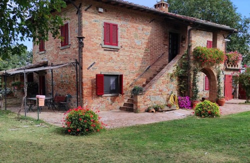 Ferretto House | Apartment "La Vecchia Fornace La Casina" with Shared Pool & Wi-Fi