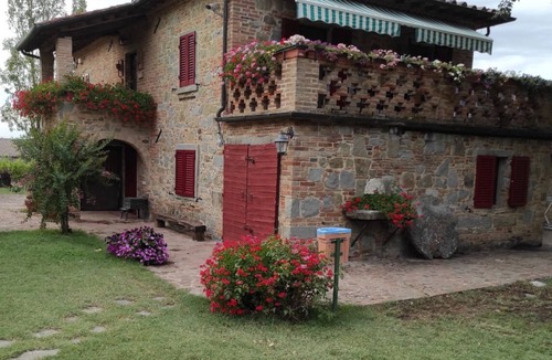 Ferretto House | Apartment "La Vecchia Fornace La Casina" with Shared Pool & Wi-Fi