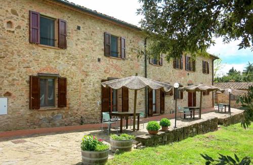 Peccioli Apartment | Apartment Le Palaie - 'Piscina' - PEC205 by Interhome