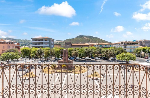 Bosa Historic Centre Apartment | Apartment 'Le Residenze In Piazza' with Balcony, Wi-Fi and Air Conditioning