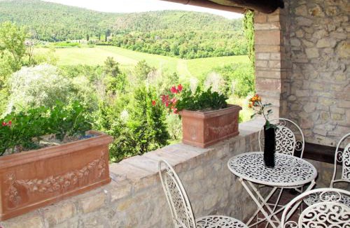 San Gimignano Apartment | Apartment Le Sodole - Petunia by Interhome