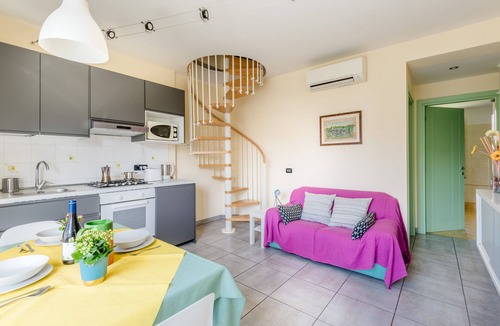 Lucca Apartment | Apartment "Light Bleu" with pool, Villa Gabriella