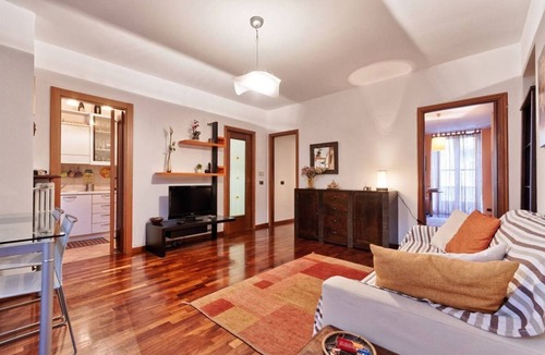 Crocetta Apartment | Apartment located in an elegant and commercial area (just over 5 minutes walk from Piazza Crocetta) well served by bus and tram to the city center; 10 minutes from the Polytechnic University of Turin.Possibility of paid parking under the house. Quiet and