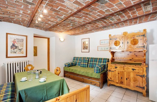 Morgex Apartment | Apartment 'Maison Jaccod piano Terra' with Mountain View and Wi-Fi