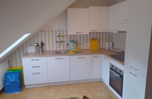 Moneglia Apartment | Apartment 'Mansarda A Moneglia' with Balcony, Wi-Fi and Air Conditioning