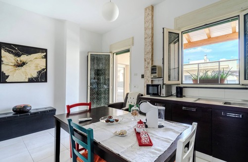 Montesano Salentino Apartment | Apartment 'Nonna Rosa' with Private Terrace, Wi-Fi and Air Conditioning
