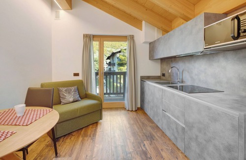 Bormio Apartment | Apartment "Olympic Chalet 12" with Mountain View, Balconies & Wi-Fi