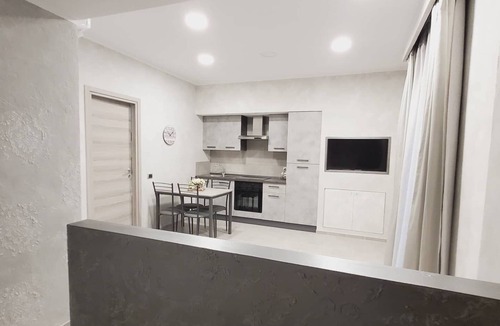 Cornaredo Apartment | Apartment-Private Bathroom