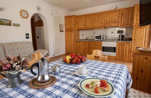 Pera Apartment | Apartment "Residence Cristina Trilocale" With Mountain View, Garden and Balcony