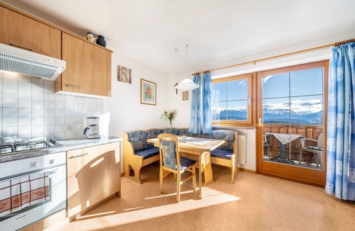 San Genesio Atesino Apartment | Apartment 'Stücklhof Wohnung Rose' with Mountain View, Shared Garden and Wi-Fi