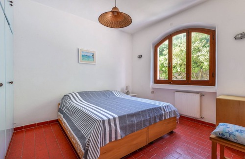 Cavo Apartment | Apartment 'Salita Bellavista Home' with Sea View, Private Garden and Wi-Fi