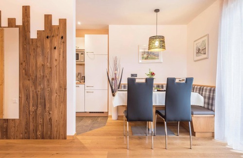 Albions Apartment | Apartment "Talblick" with Mountain View, Wi-Fi, Balcony & Garden