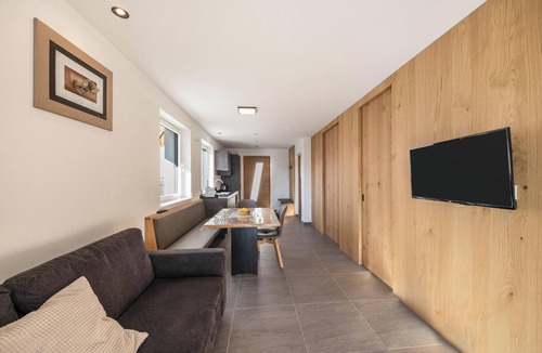 Renon Apartment | Apartment "Thalerhof Sancta Sebastianus" with Mountain View, Garden & Wi-Fi