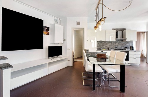 Germignaga Apartment | Apartment 'Vecchia Scala' with Wi-Fi