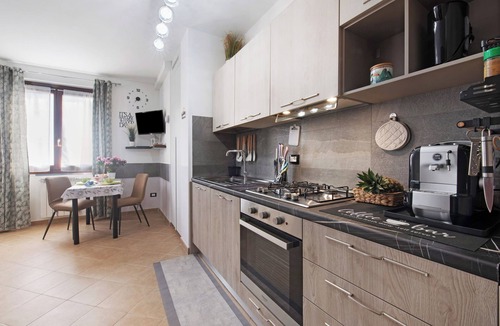 Calco Apartment | Apartment 'Vigilio House' with Mountain View and Wi-Fi