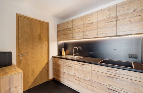 Valdaora di Mezzo Apartment | Apartment 'Villa Kriendl Nr 1 Lanzwiese' with Mountain View, Private Terrace and Wi-Fi