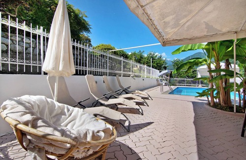 Segna Apartment | Apartment 'Villa Adele' with Lake View, Private Pool and Wi-Fi
