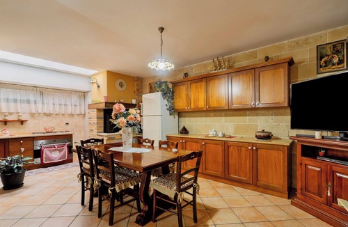 Matino Apartment | Apartment "Villa Claudia" with Private Garden & Wi-Fi