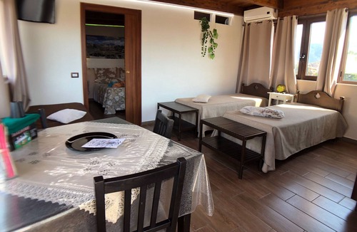 Scafati Apartment | Apartment with 2 rooms, kitchen, terrace and views of Mount Vesuvius near Pompeii