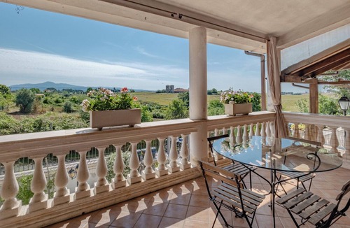 Lake Garda House | Apartment with balcony in the Roman countryside