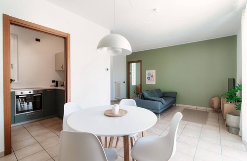 Cernobbio Apartment | Apartment with big terrace high above Cernobbio (Casa Olivo)