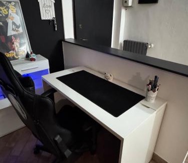 Fombio Apartment | Apartment with Gym