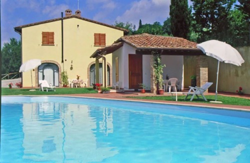 Gambassi Terme Apartment | APARTMENT WITH LARGE PRIVATE GARDEN IN FRONT.IDEAL FOR RELAXING