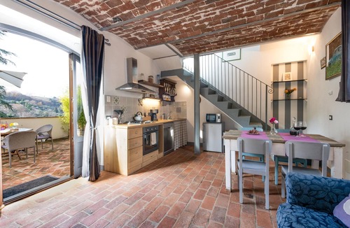 Villamagna House | Apartment with pool and panoramic terrace 2 steps from Florence