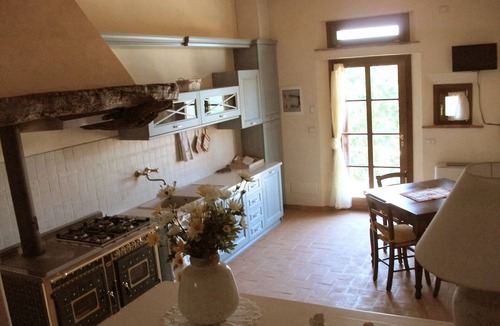 Gambassi Terme Apartment | Apartment with small terrace in ancient village with pool near san Gimignano